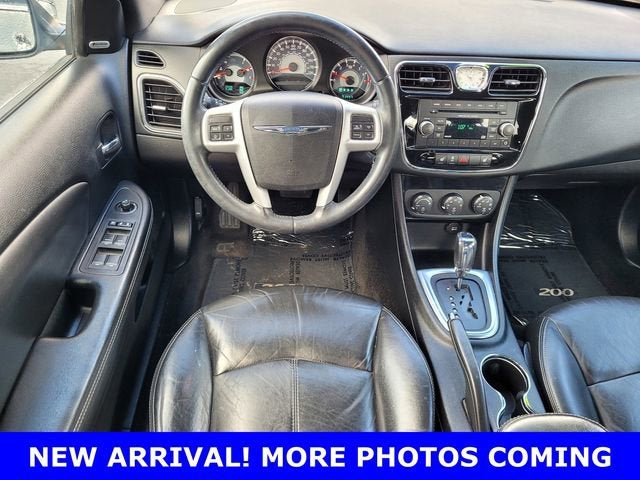 2013 Chrysler 200 Limited