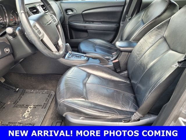 2013 Chrysler 200 Limited