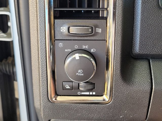2018 RAM 1500 Sport Crew Cab 4x4 5'7" Box