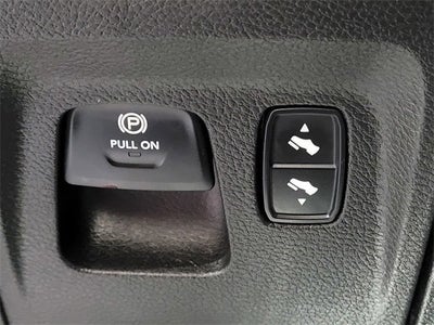 2019 RAM 1500 Laramie Crew Cab 4x4 5'7" Box