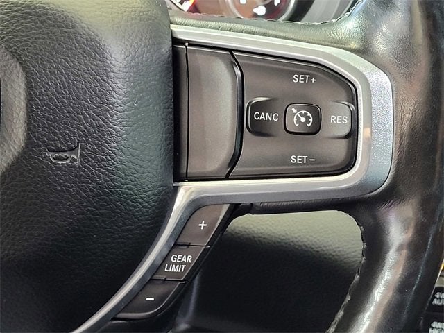 2019 RAM 1500 Laramie Crew Cab 4x4 5'7" Box