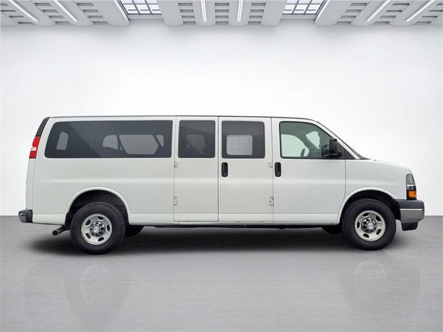 2017 Chevrolet Express Passenger 3500 LT