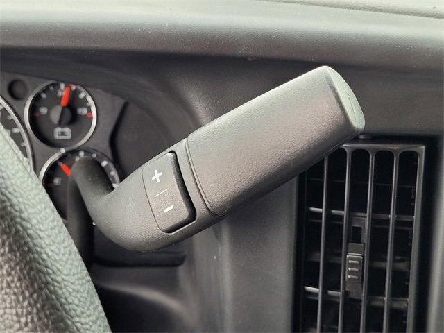 2024 Chevrolet Express Cutaway 3500 1WT