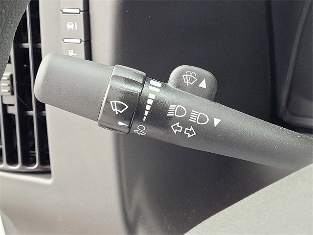 2024 Chevrolet Express Cutaway 3500 1WT