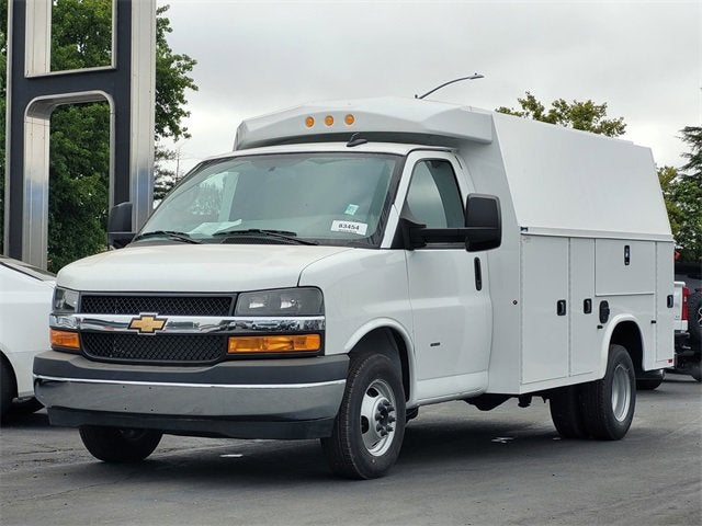 2024 Chevrolet Express Cutaway 3500 1WT