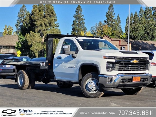 2025 Chevrolet Silverado 3500 HD Chassis Cab Work Truck