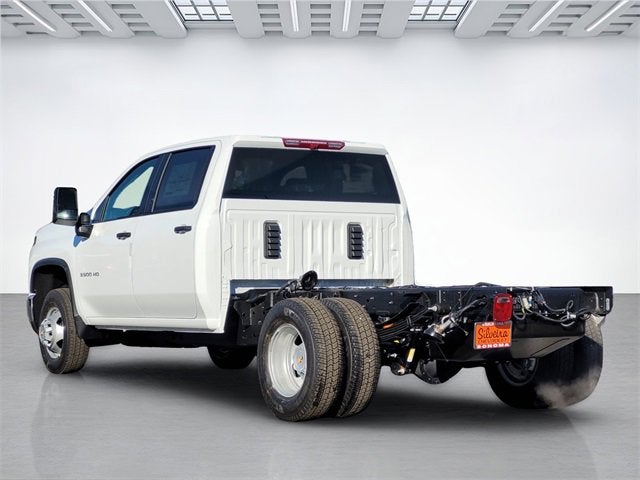 2025 Chevrolet Silverado 3500 HD Chassis Cab Work Truck