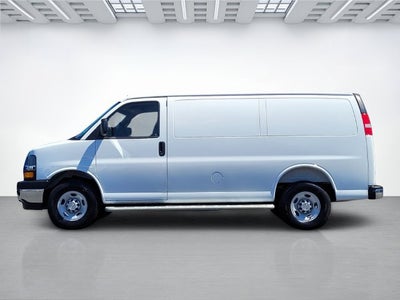 2025 Chevrolet Express Cargo WT