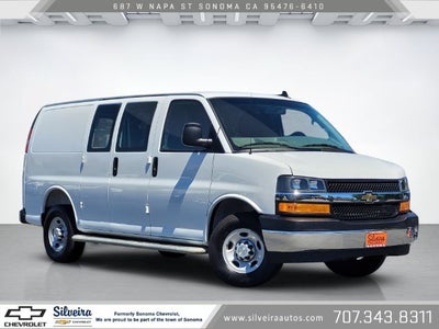 2025 Chevrolet Express Cargo WT