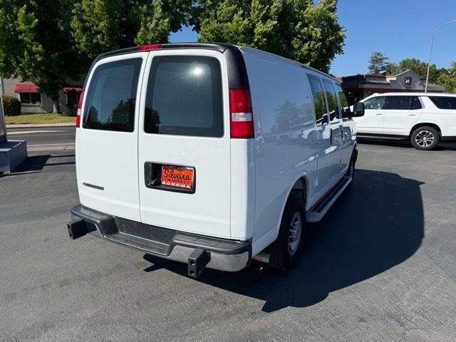 2025 Chevrolet Express Cargo WT