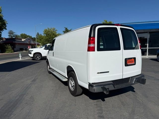 2025 Chevrolet Express Cargo WT