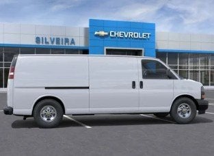 2025 Chevrolet Express Cargo 3500 WT