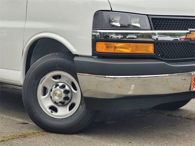 2025 Chevrolet Express Cargo 3500 WT