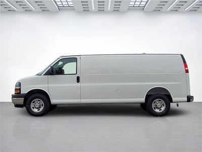 2025 Chevrolet Express Cargo 3500 WT