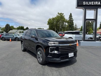 2025 Chevrolet Traverse LT