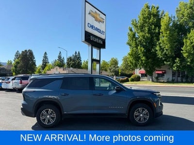 2025 Chevrolet Traverse LT