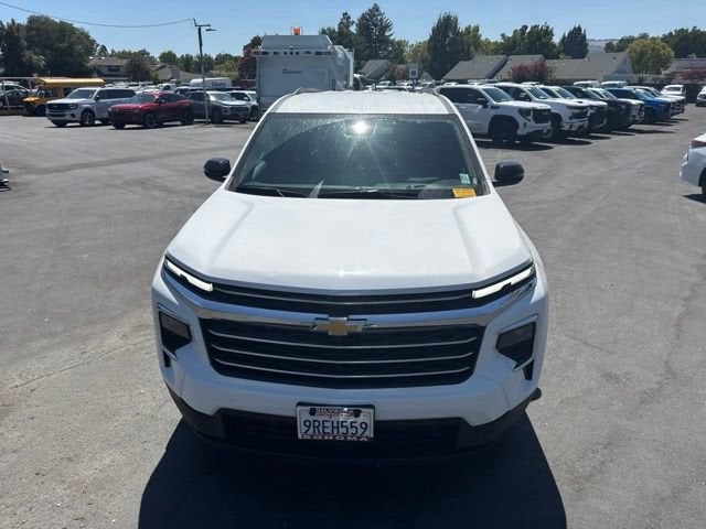 2025 Chevrolet Traverse LT