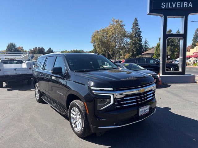 2026 Chevrolet Suburban LT
