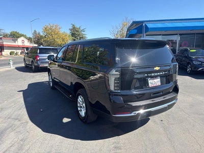 2026 Chevrolet Suburban LT