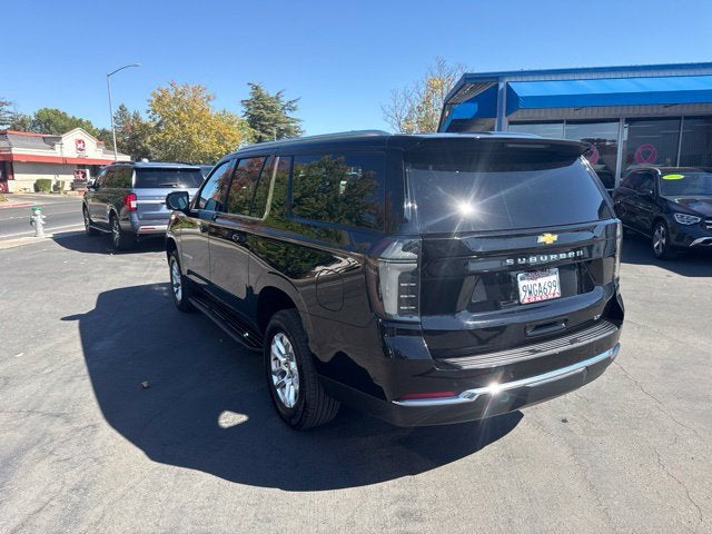 2026 Chevrolet Suburban LT
