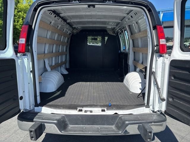 2025 GMC Savana Cargo Work Van