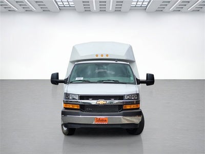 2024 Chevrolet Express Cutaway 3500 1WT