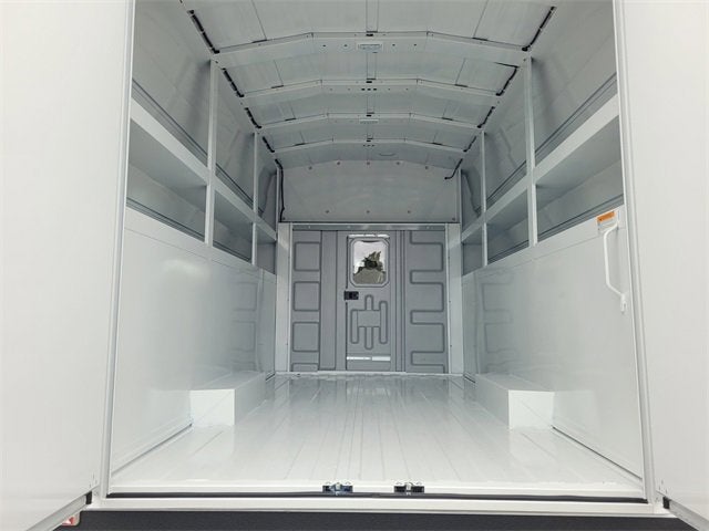 2024 Chevrolet Express Cutaway 3500 1WT