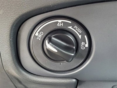 2024 Nissan Frontier Crew Cab SV 4x4