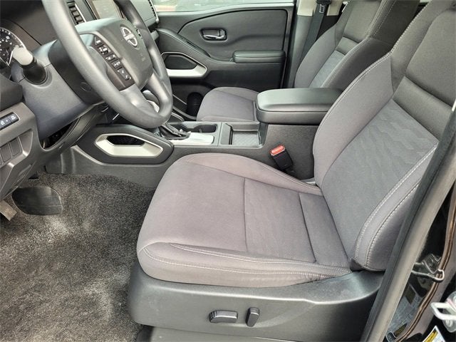 2024 Nissan Frontier Crew Cab SV 4x4