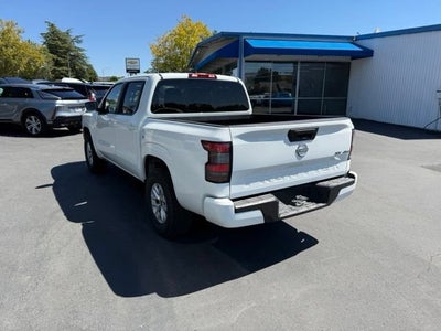 2024 Nissan Frontier Crew Cab SV 4x4