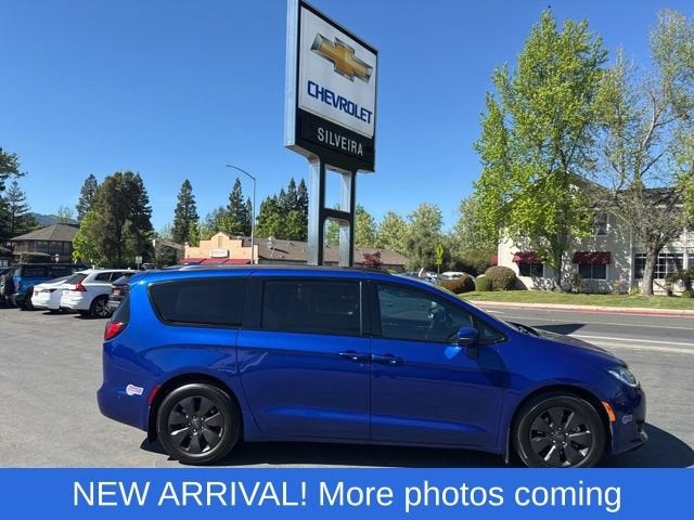 2019 Chrysler Pacifica Hybrid Limited