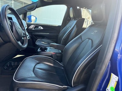 2019 Chrysler Pacifica Hybrid Limited