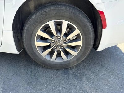 2024 Chrysler Pacifica Hybrid Select