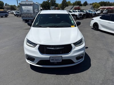 2024 Chrysler Pacifica Hybrid Select