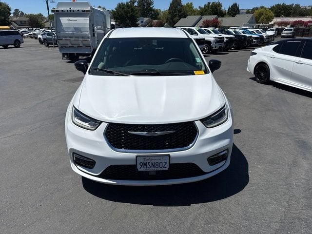 2024 Chrysler Pacifica Hybrid Select