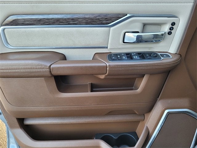 2019 RAM 2500 Laramie Crew Cab 4x4 6'4" Box