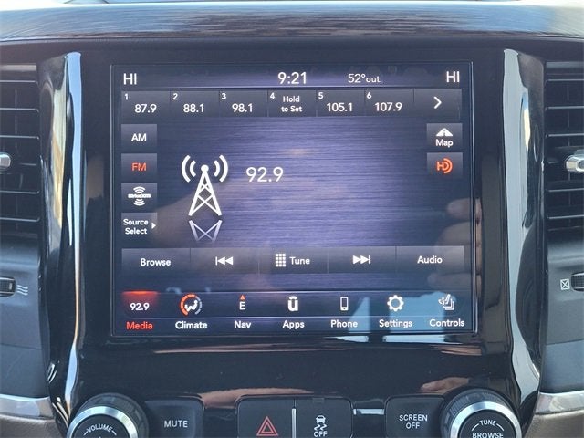 2019 RAM 2500 Laramie Crew Cab 4x4 6'4" Box