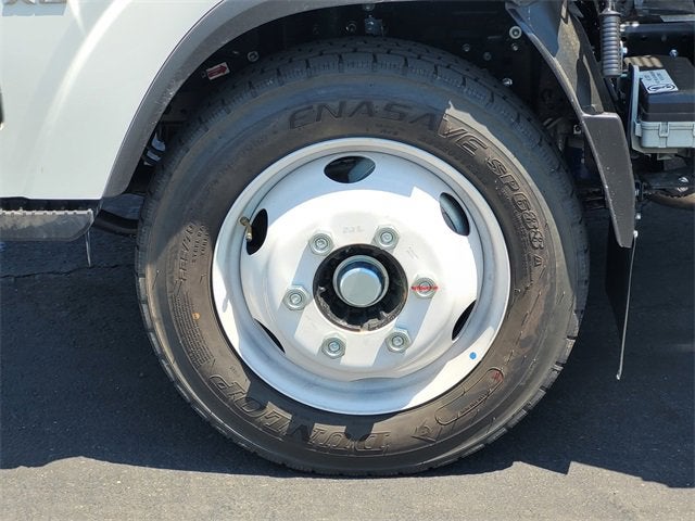 2025 Chevrolet Low Cab Forward 5500 XG MEDIUM ASH GRAY