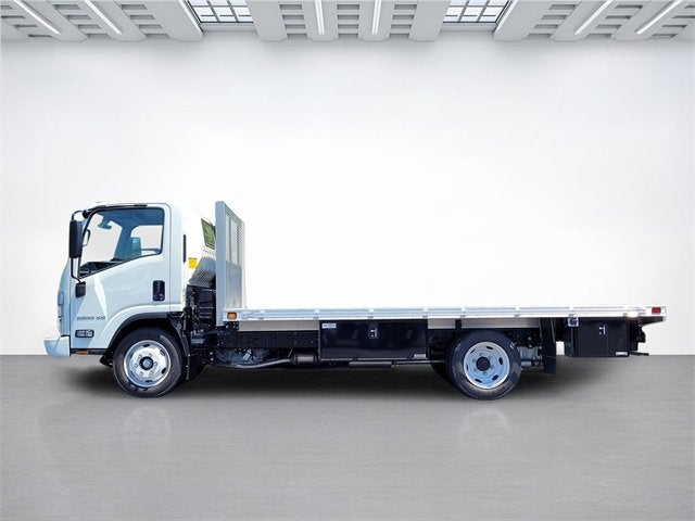 2025 Chevrolet Low Cab Forward 5500 XG MEDIUM ASH GRAY