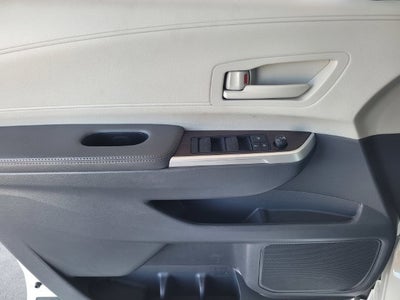 2024 Toyota Sienna LE