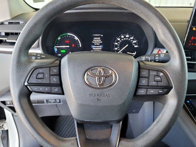 2024 Toyota Sienna LE