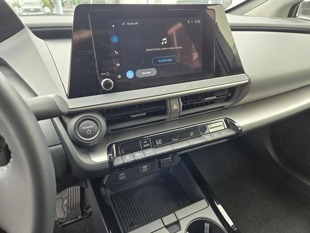 2025 Toyota Prius LE