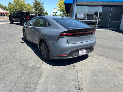 2025 Toyota Prius LE