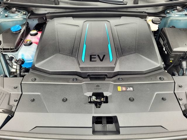 2024 Hyundai IONIQ 5 SE