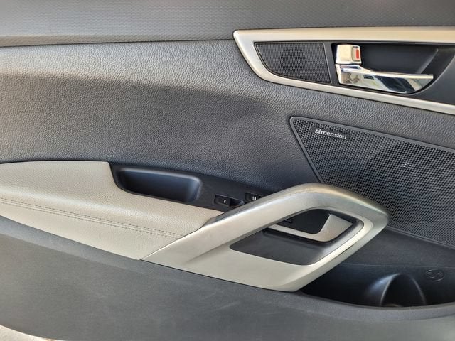 2013 Hyundai Veloster w/Gray Int